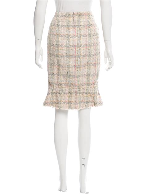 chanel boucle skirt